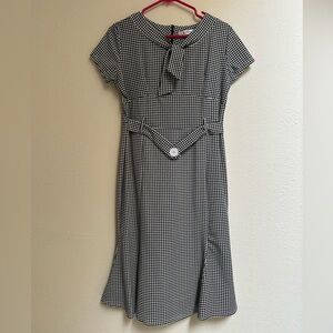 Chic Black and White Houndstooth Midi Dress